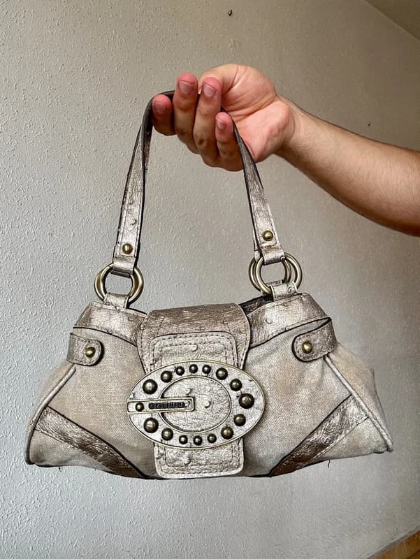 Vintage Y2K Guess Leather Handbag